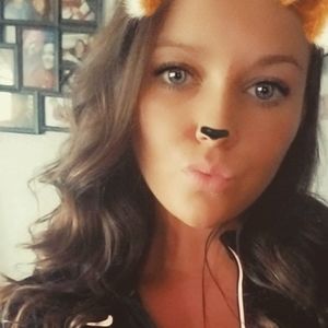 Meet your Posher, Elaina